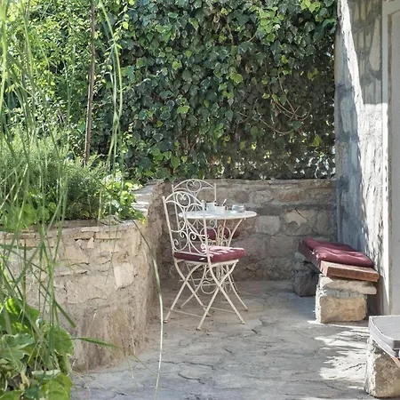 Awesome In * Podstrana